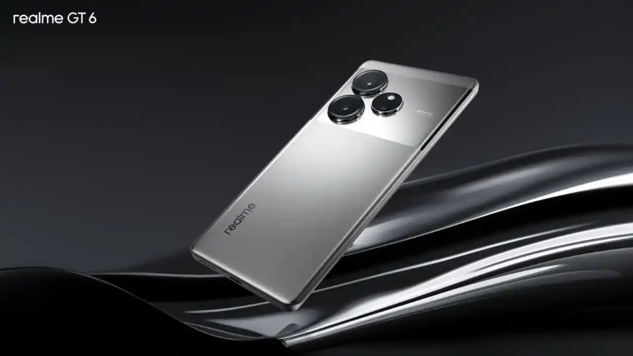 Realme GT 6 (8GB RAM, 128GB, Fluid Silver)